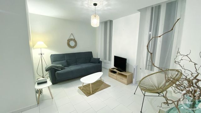 Appartement Studio à louer - 1 pièce - 29.43 m2 - MARSEILLE - 13002 - PROVENCE-ALPES-COTE-D-AZUR - Century 21 Intramuros